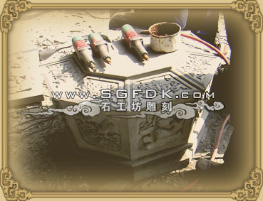 ʯ����������^�̣������������